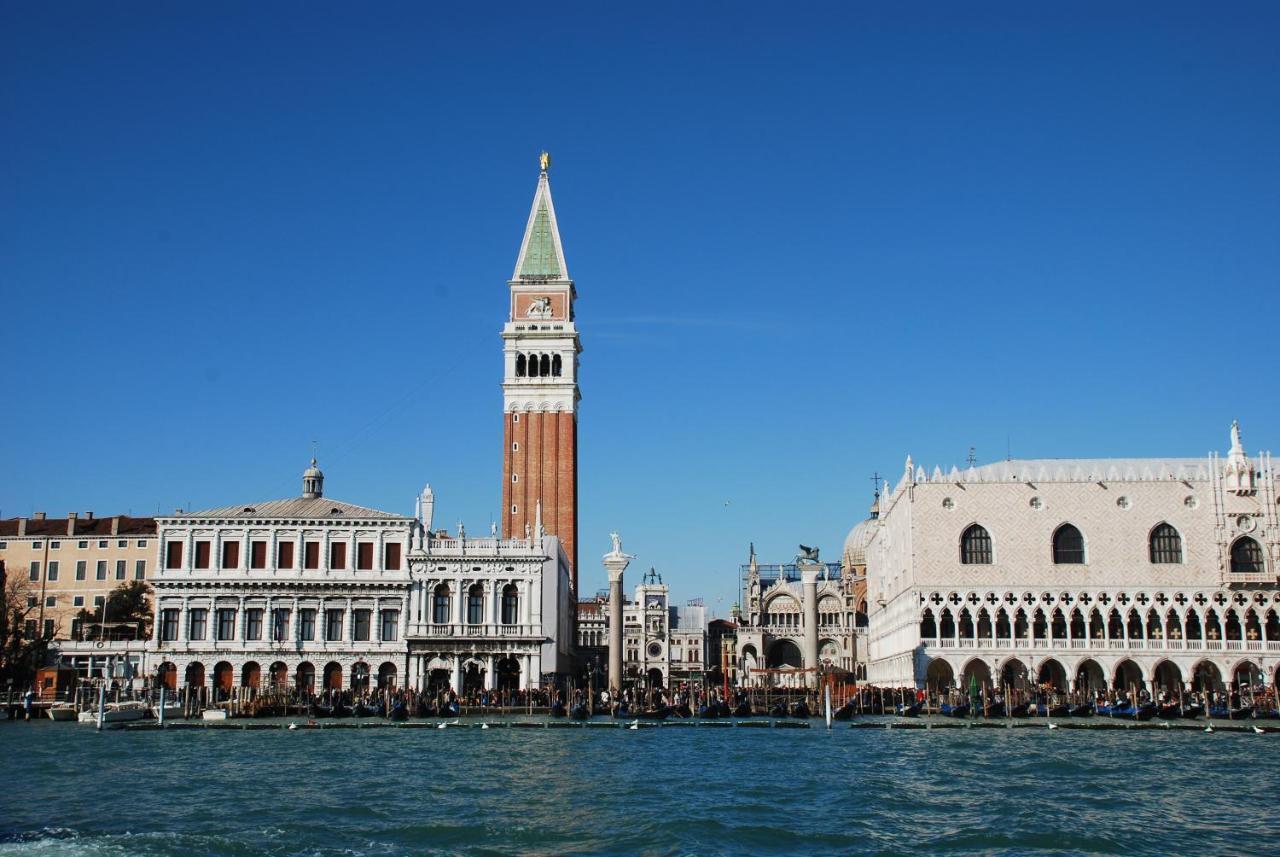 Canal Tron Venedig Exterior foto